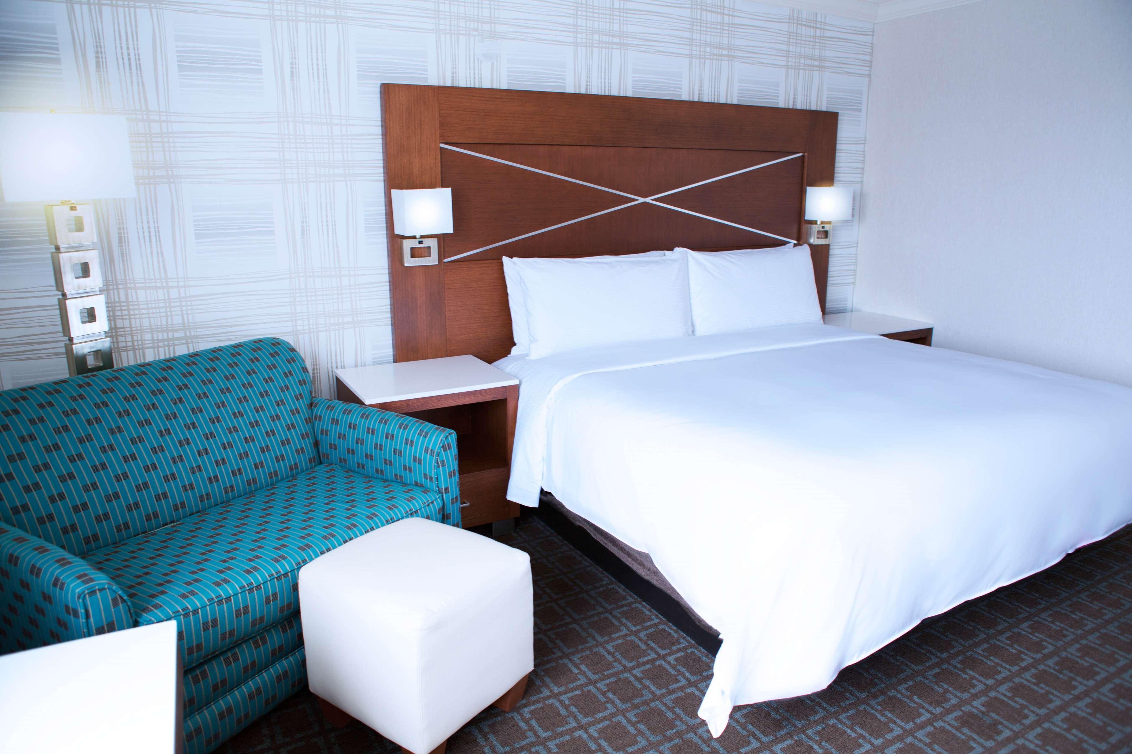 Doubletree By Hilton Madison Downtown Hotell Exteriör bild
