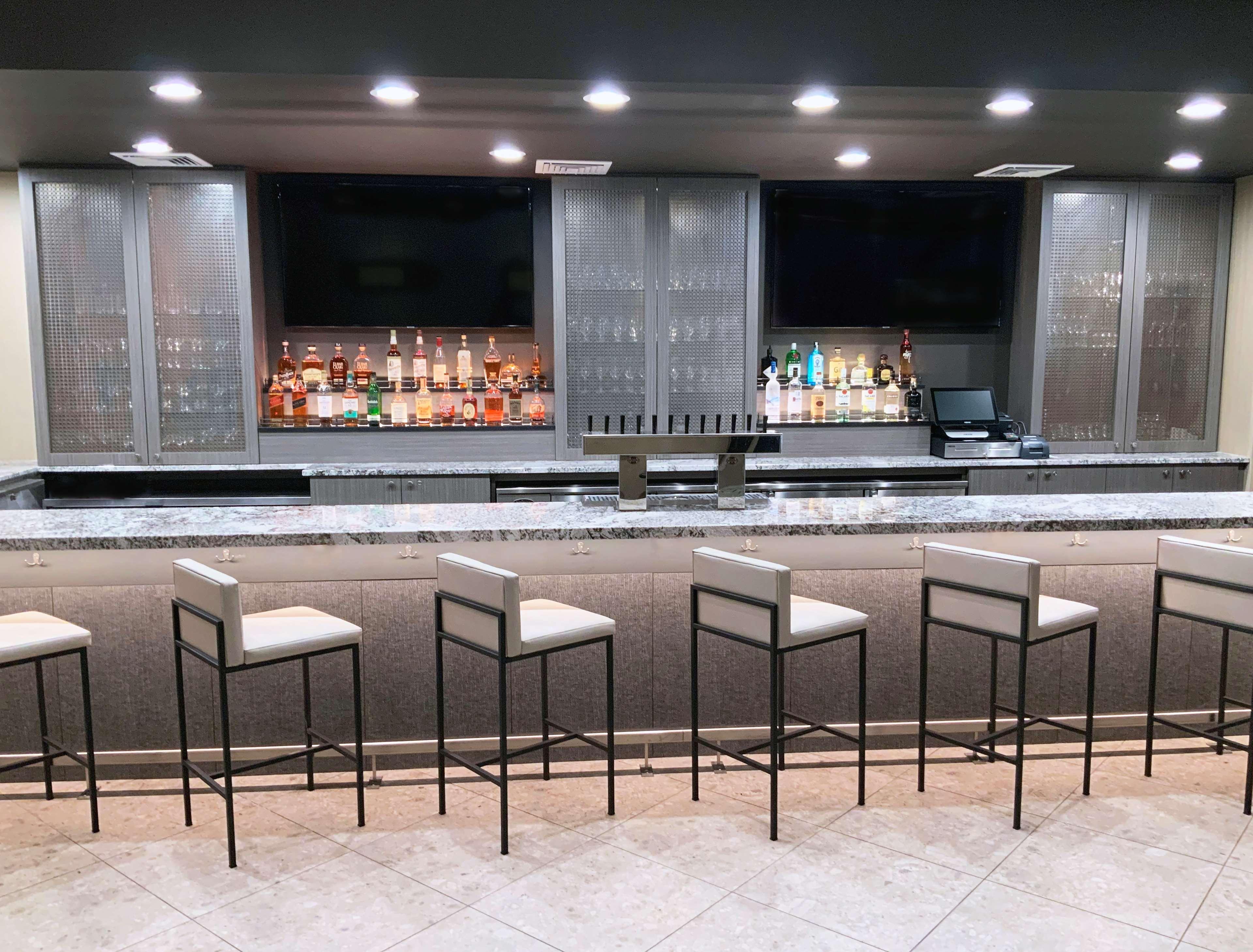 Doubletree By Hilton Madison Downtown Hotell Exteriör bild