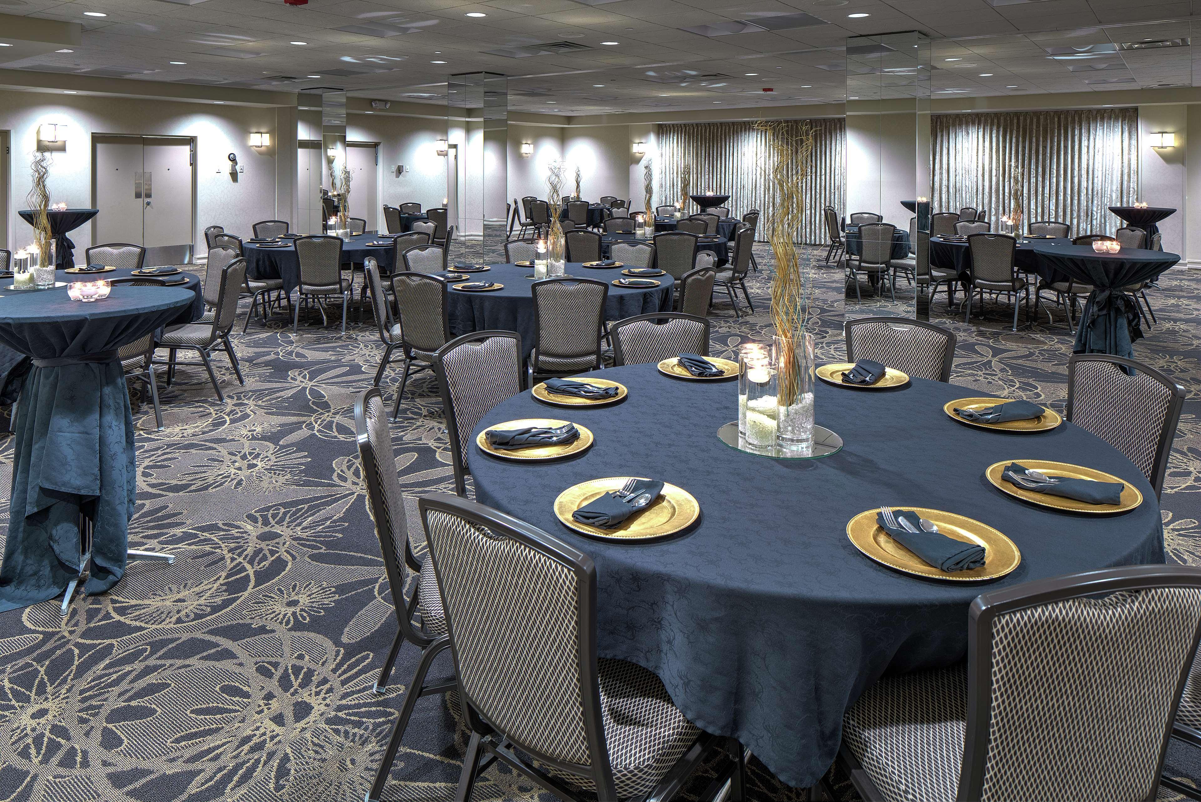 Doubletree By Hilton Madison Downtown Hotell Exteriör bild