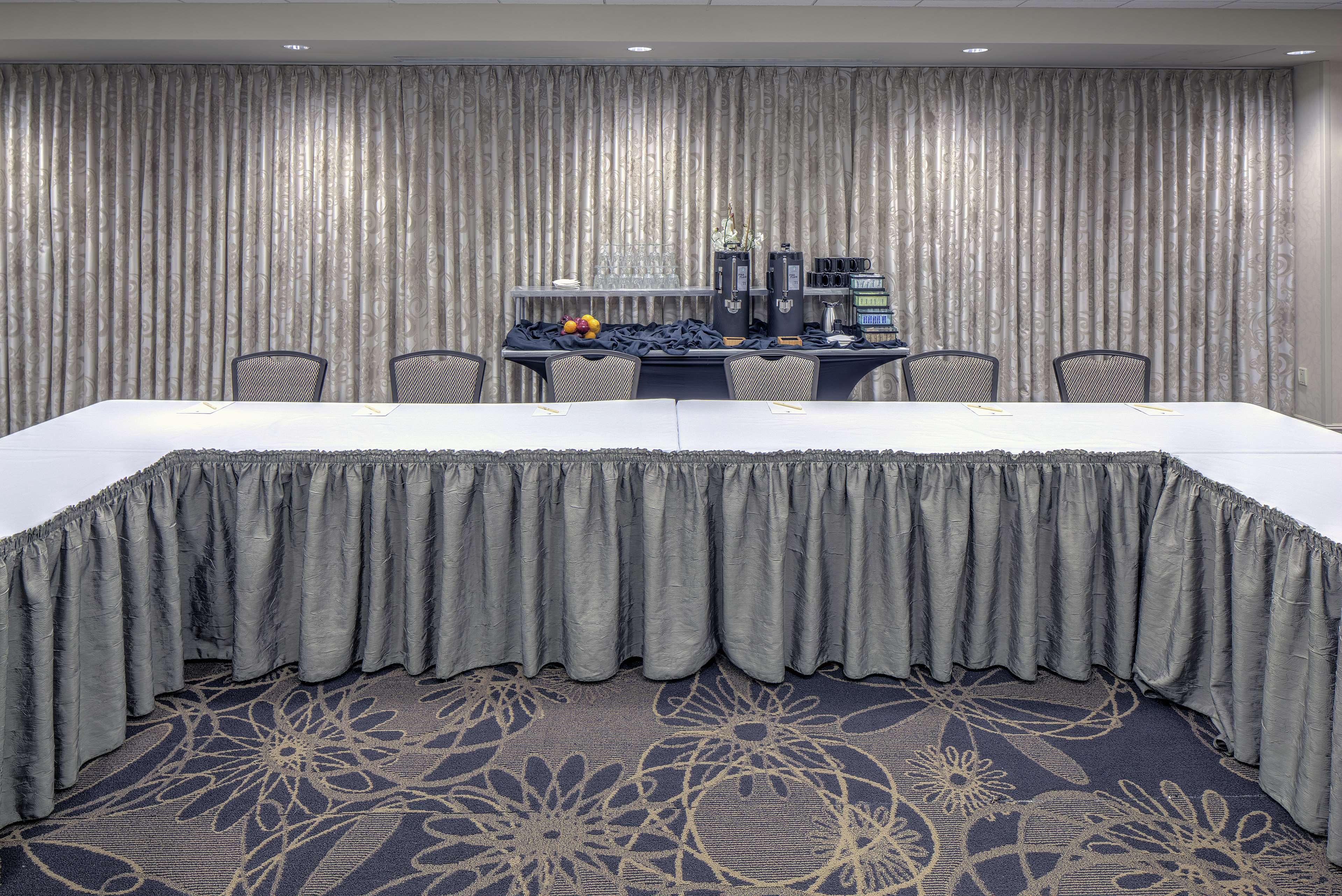 Doubletree By Hilton Madison Downtown Hotell Exteriör bild