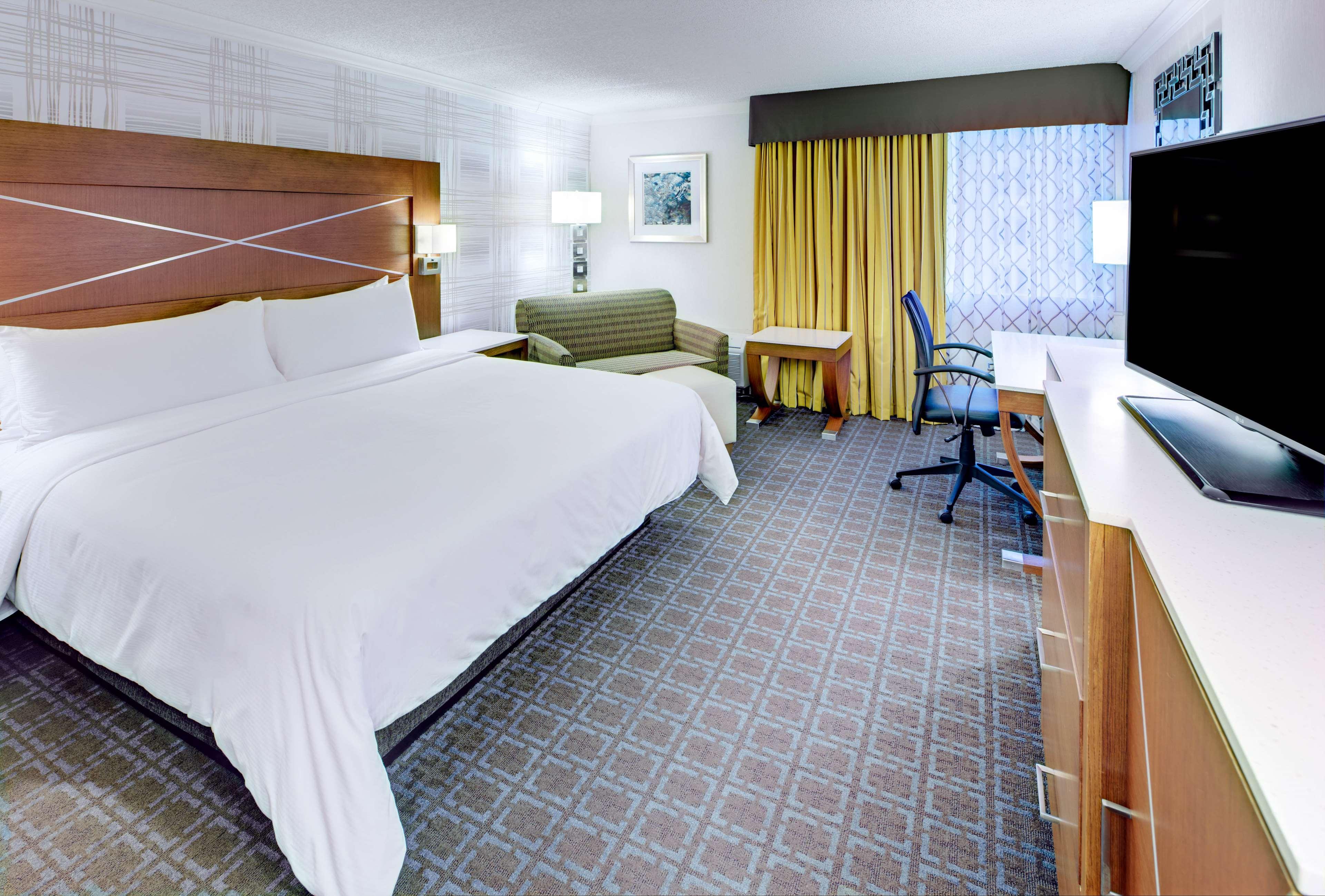 Doubletree By Hilton Madison Downtown Hotell Exteriör bild