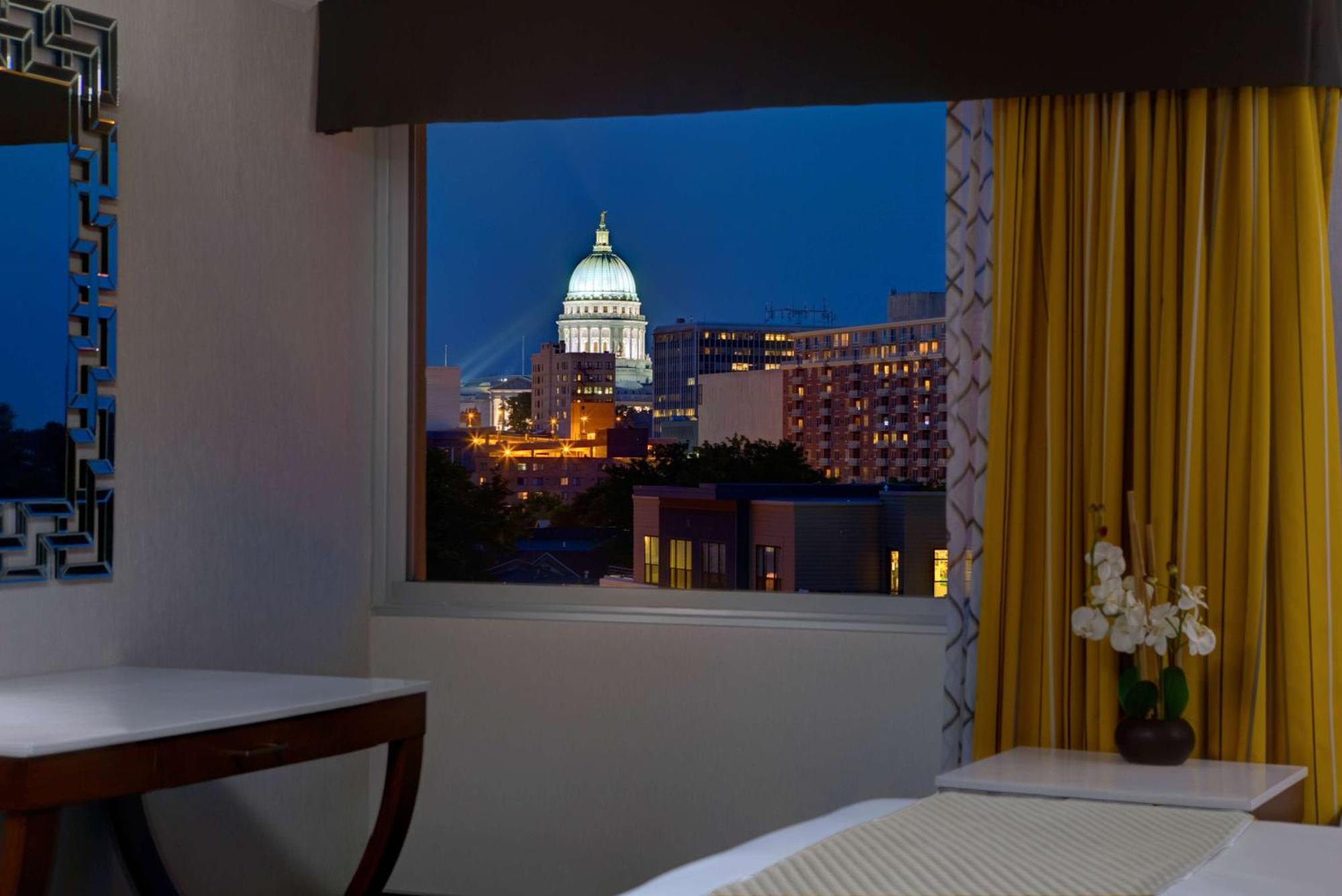Doubletree By Hilton Madison Downtown Hotell Exteriör bild